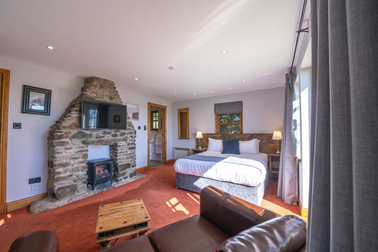 Oak Tree Inn Balmaha Dış mekan fotoğraf
