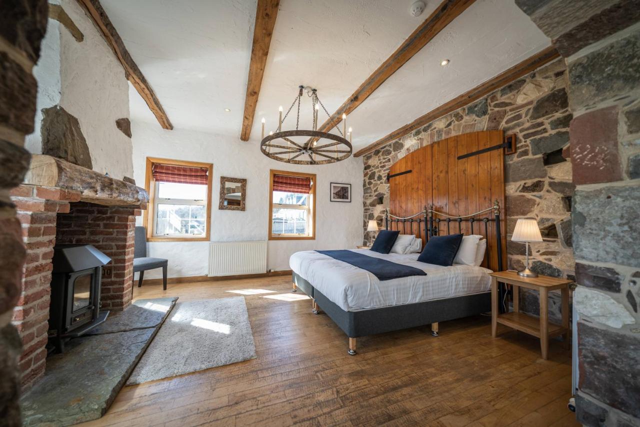 Oak Tree Inn Balmaha Dış mekan fotoğraf